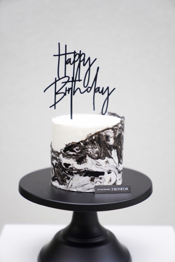 LAYERED MARBLE 케이크